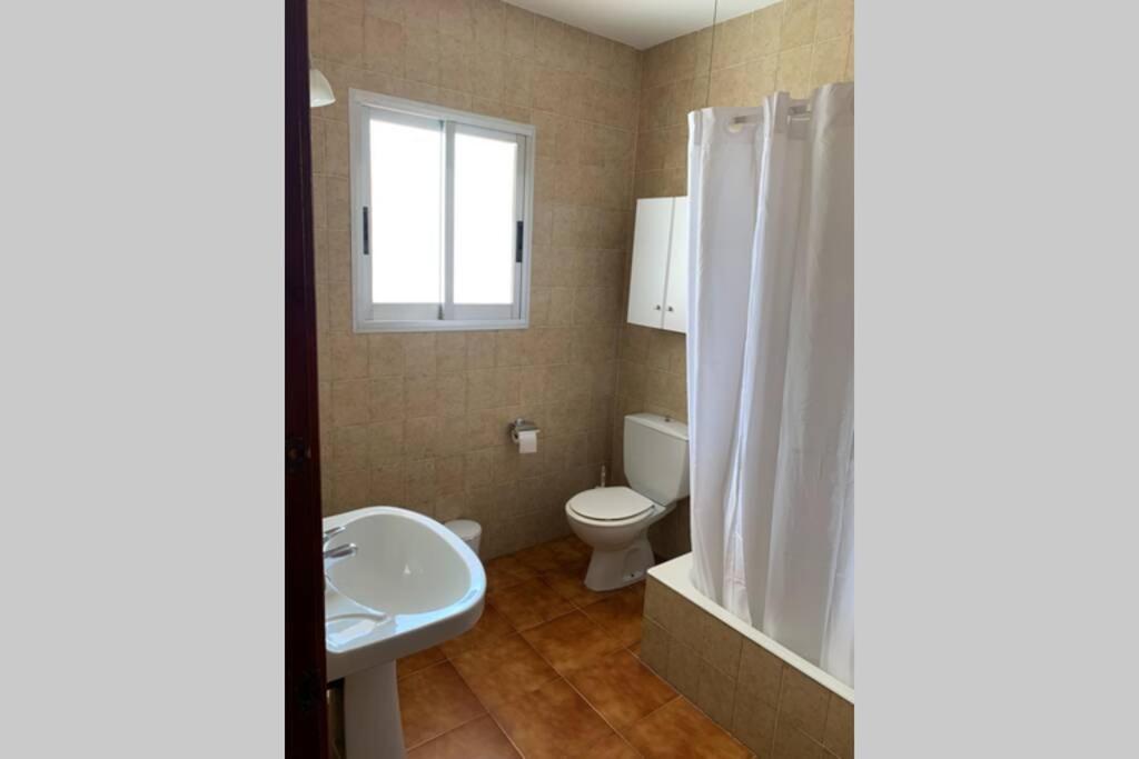 Apartamento En Playa Santo Tomas 1-5 Es Migjorn Gran Ngoại thất bức ảnh